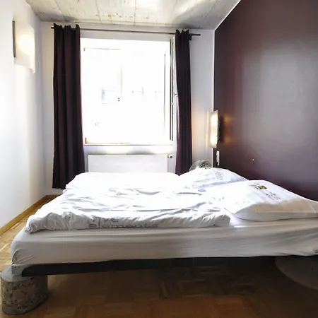 Five Elements Hostel And Capsules Frankfurt-2