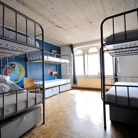 Five Elements Hostel And Capsules Frankfurt-3